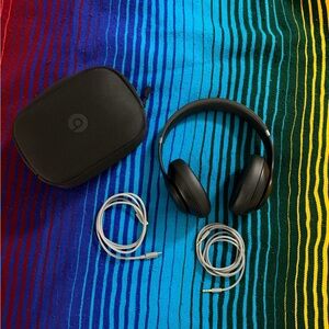 Beats Studio Pro Premium Wireless Headphones Black